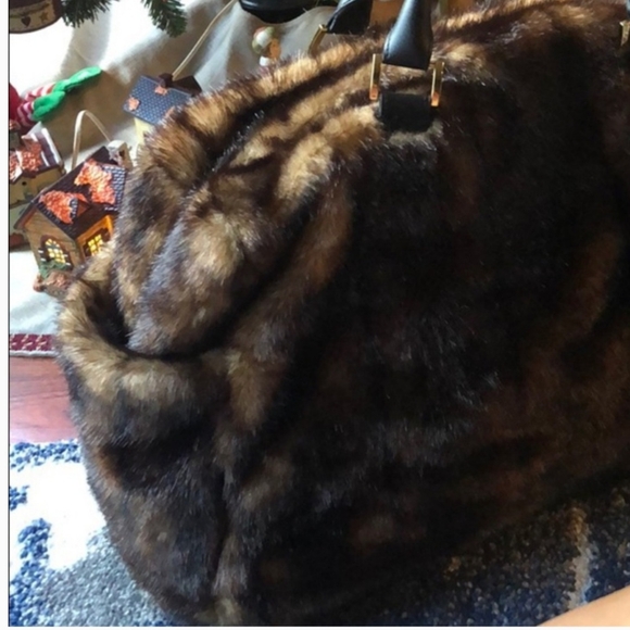 🍂 EXTRA LARGE FAUX MINK TRAVEL BAG - Picture 5 of 8